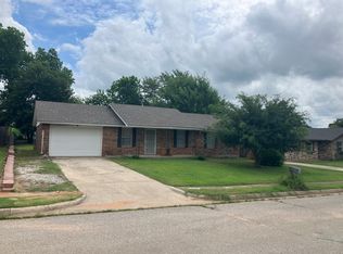 34 Echo Ln, Harrah, OK 73045