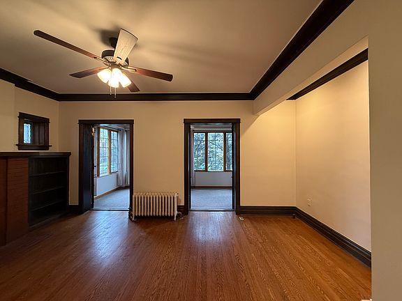 2nd image of 4725 N Dover St #1