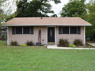 931 McCully St, White Settlement, TX 76108