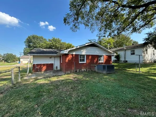 105 Druetta Ave, Scott City, MO 63780