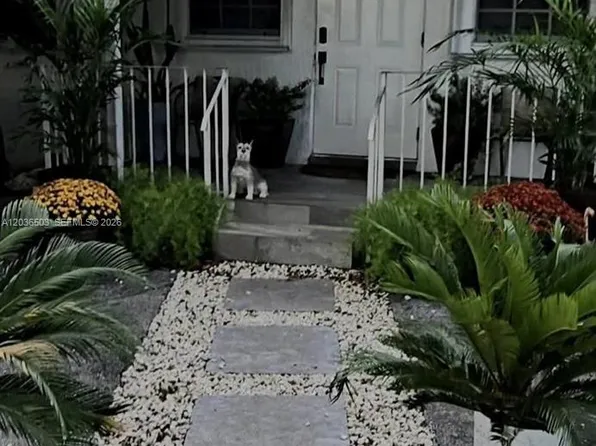 1055 NW 58th Ter, Miami, FL 33127