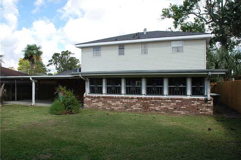 2nd image of 5065 Woodcrest Dr