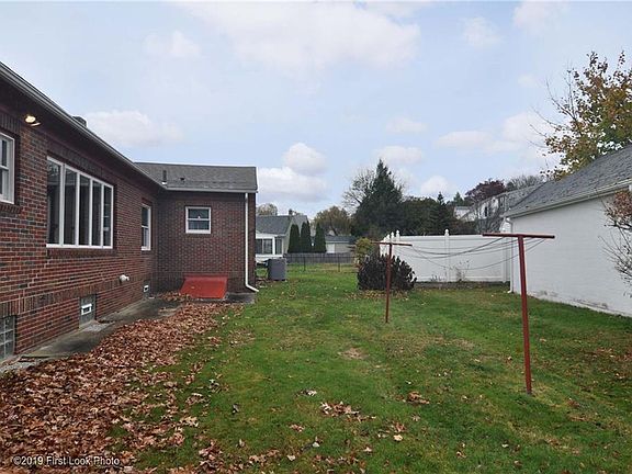 4th image of 60 Gardner Ave