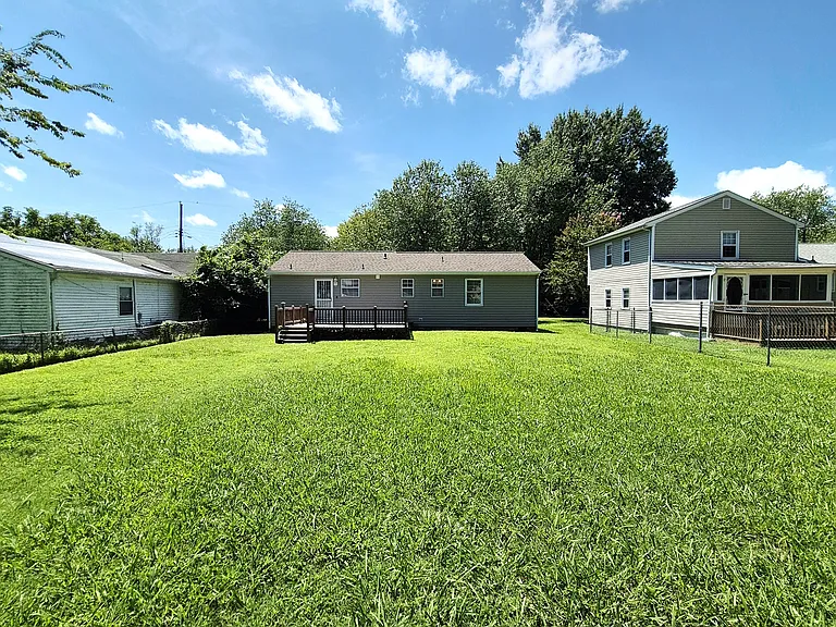 1412 Blair St — Photo 47