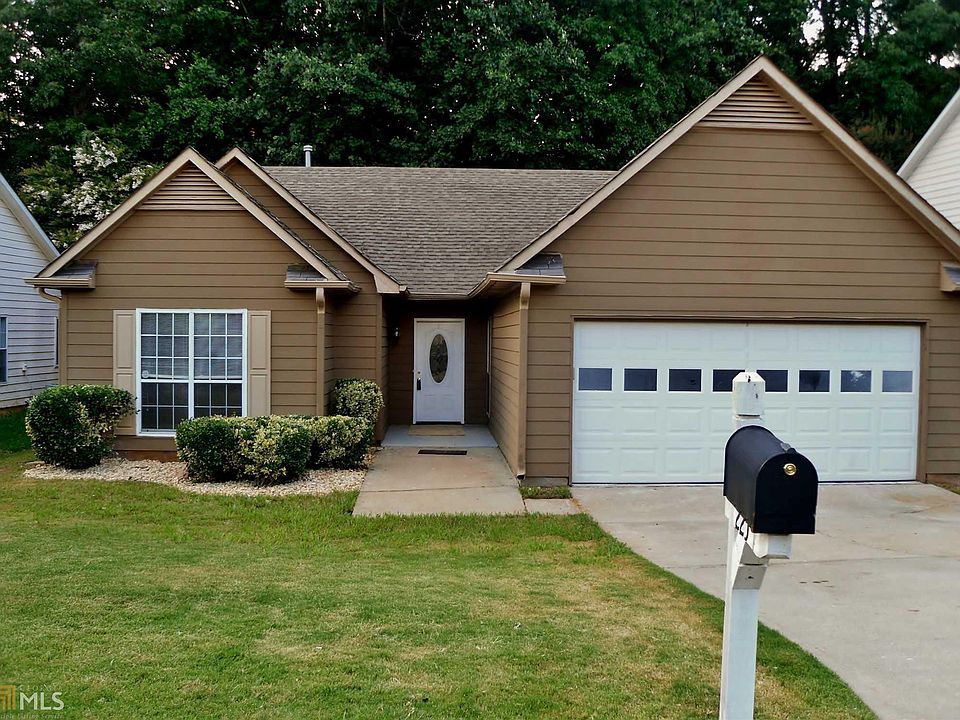 1st image of 225 Prestwyck Oak Pl