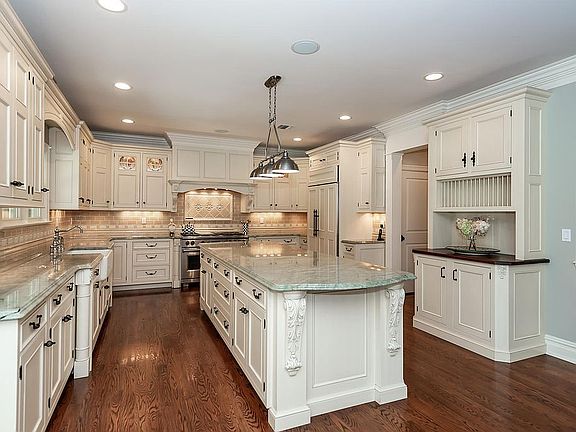 3rd image of 56 Hawxhurst Rd