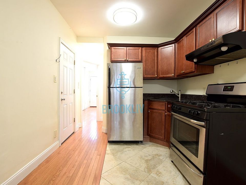 1st image of 329 18th St APT 1R