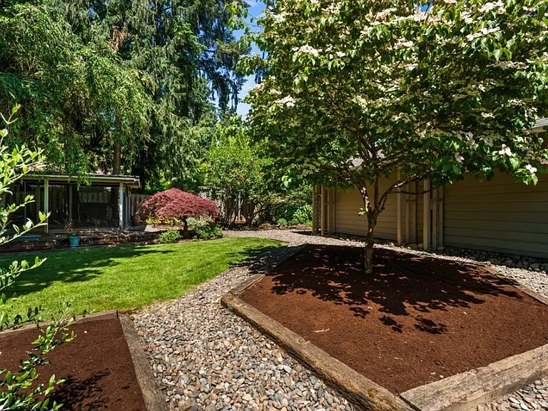 5329 Charleton Ct — Photo 32