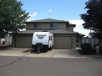 1st image of 1084 Glengrove Ave