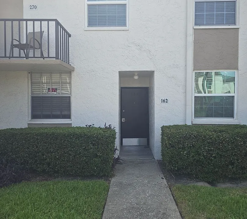108 Clocktower Dr #60