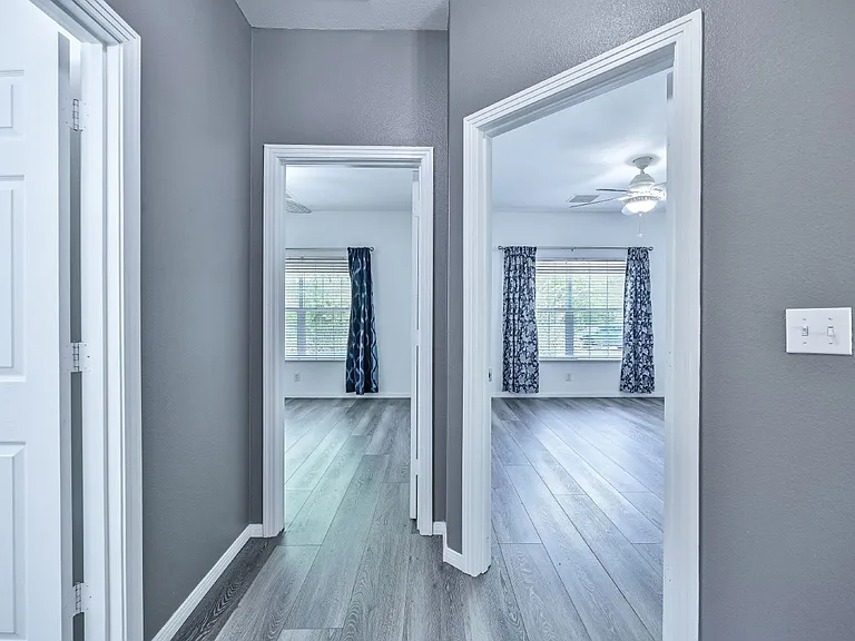 317 W Shamrock Ave — Photo 36
