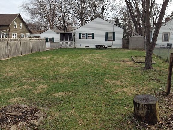 4th image of 26 Hiawatha Ave