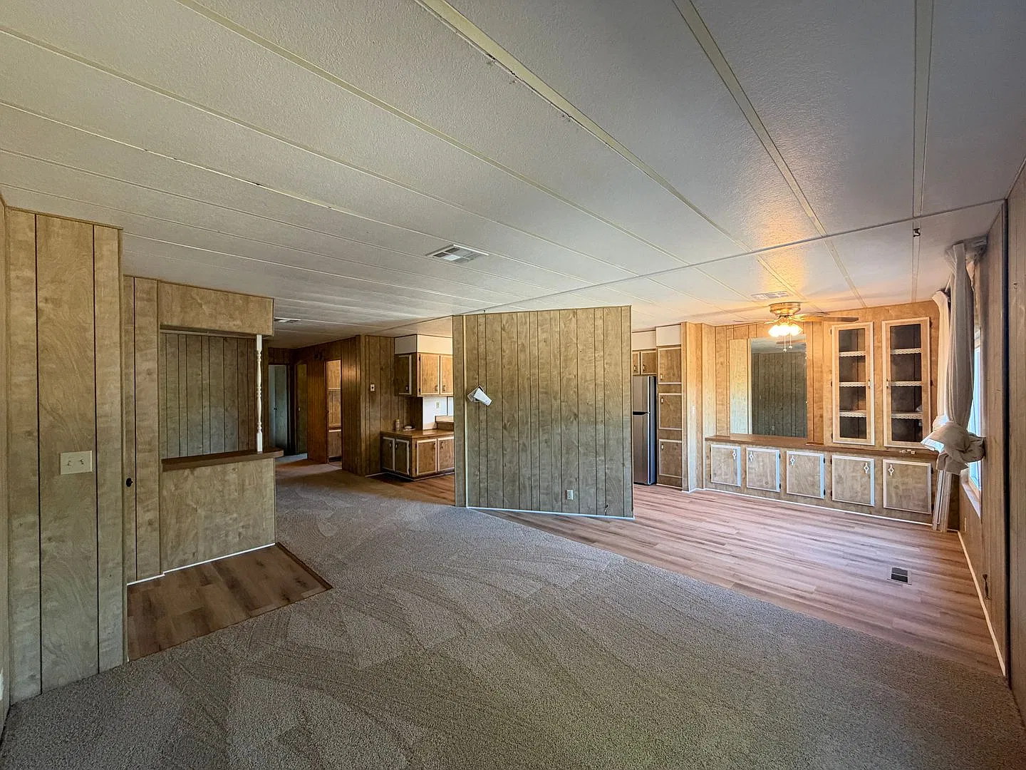 2 Bedroom 2 Bathroom Mobile Home — Photo 3