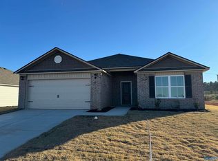 233 Shannan St, Decatur, AL 35603