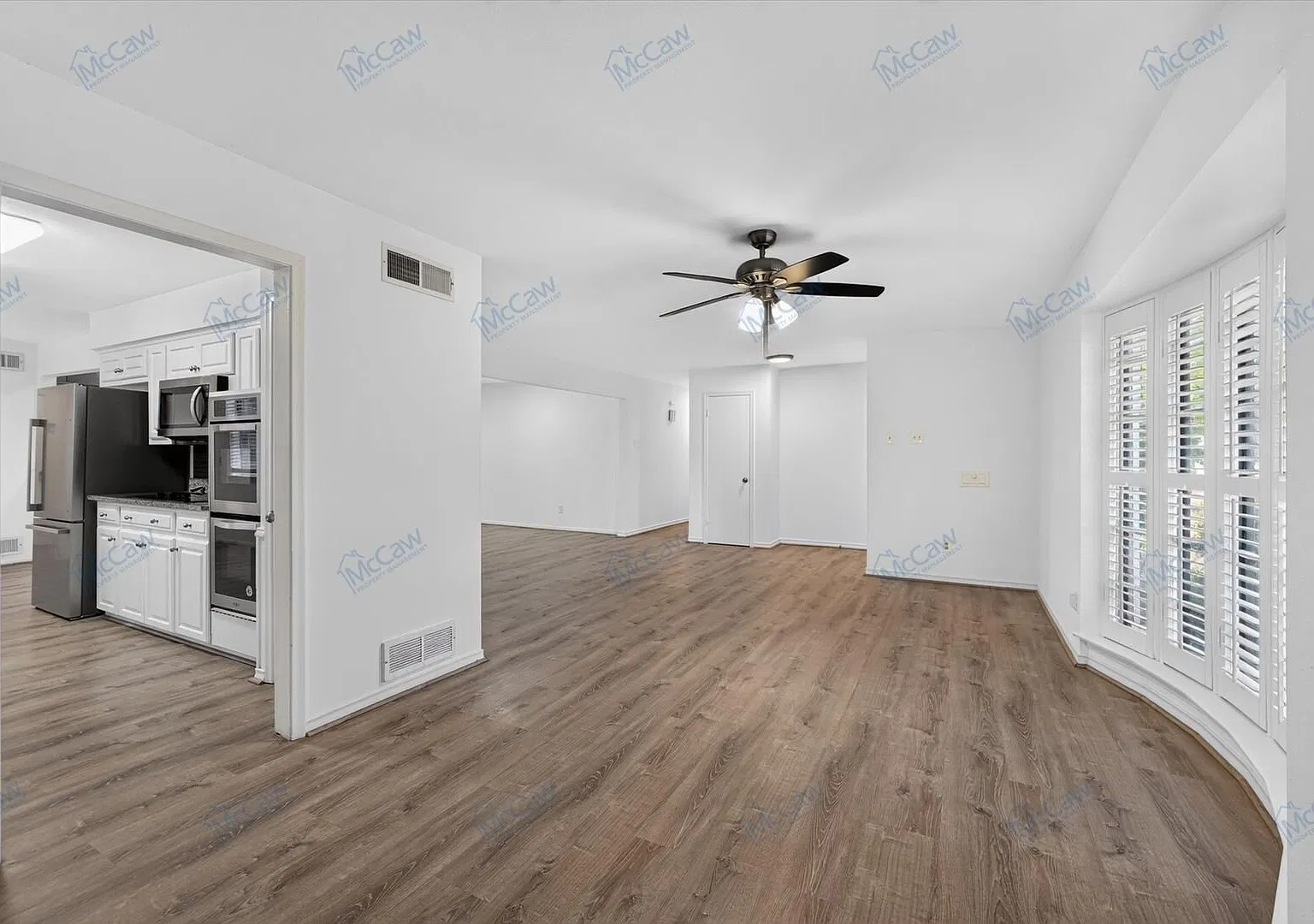 Spacious 4-Bedroom Home with an Oversized Backyard — Photo 3