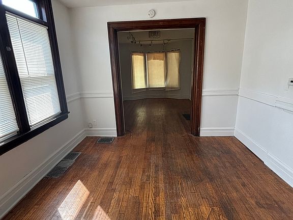 2nd image of 1005 Elmwood Ave Floor 1