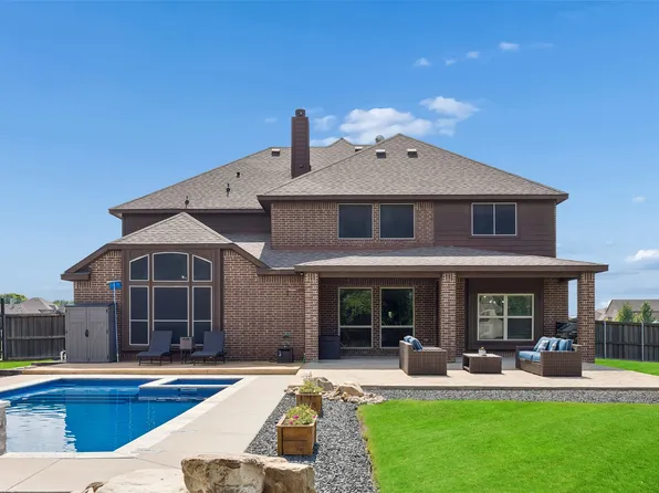 1310 Billingsley Dr, Waxahachie, TX 75167