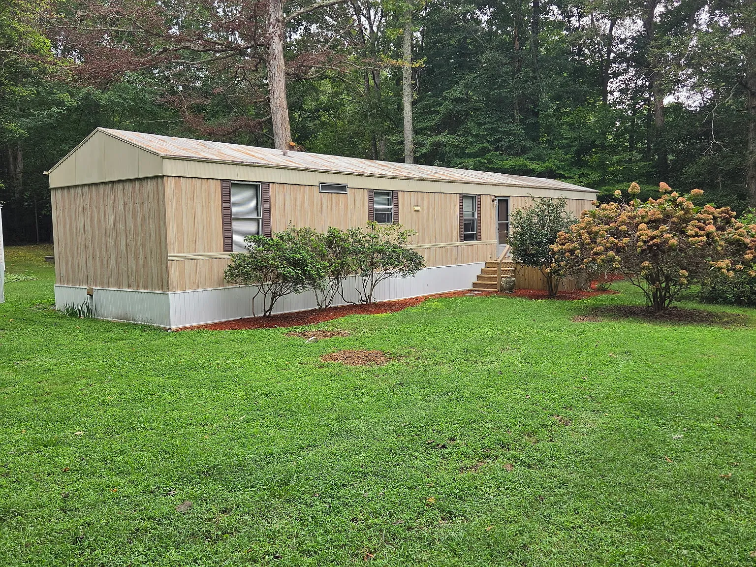 3 bed, $1,400 — Photo 1