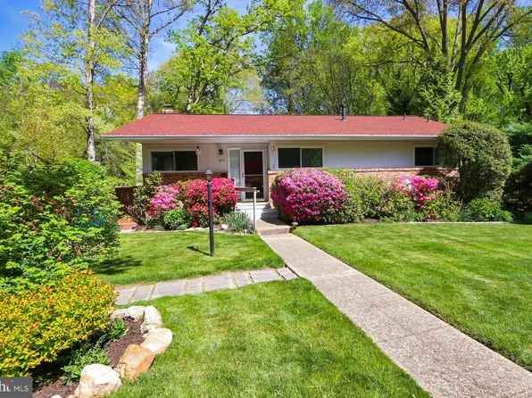 7819 Glenister Dr, Springfield, VA 22152