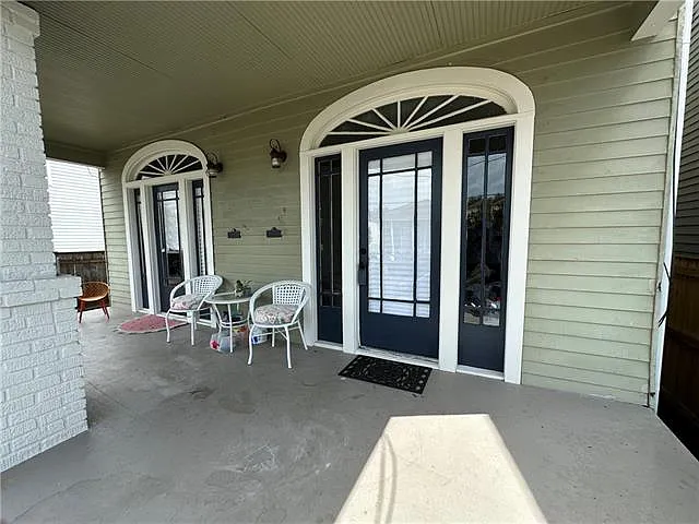 3 bed, 2.0 bath, 1290 sqft, $2,250 — Photo 2