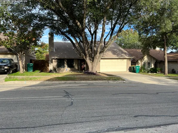 11206 Forest Summit, Live Oak, TX 78233