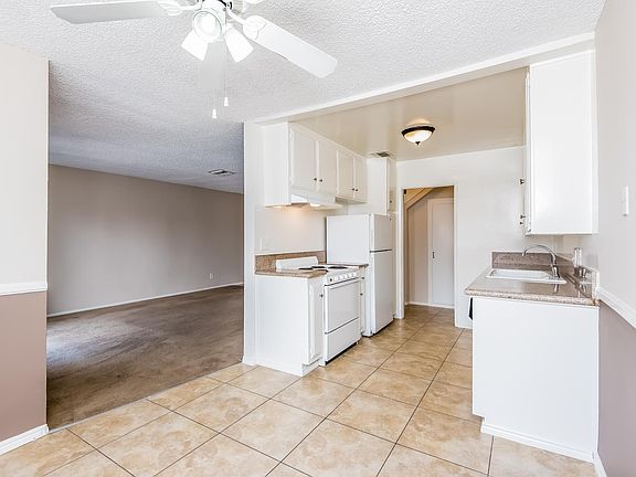 5th image of 220 E Live Oak St APT 30