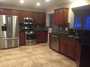 5547 Cairns Trl, Clay, NY 13041