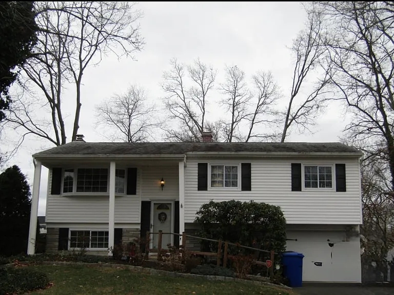 1023 Amethyst Dr — Photo 4