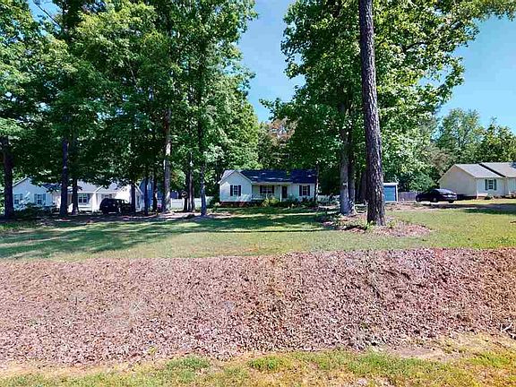 4th image of 182 Conner Dr