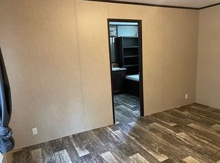 921 W Leblanc St, Winnie, TX 77665