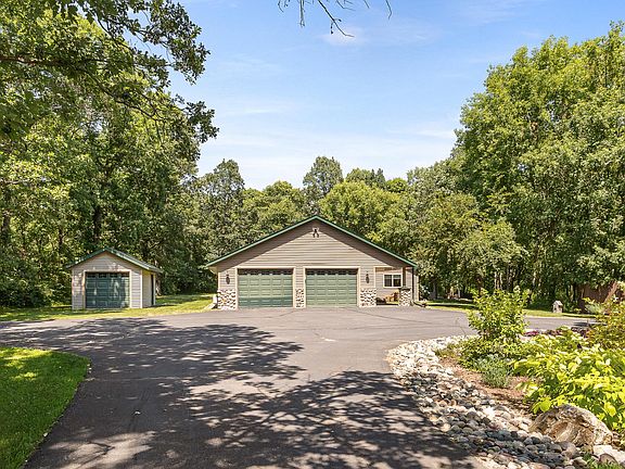 2nd image of 9809 Ravenswood Rd