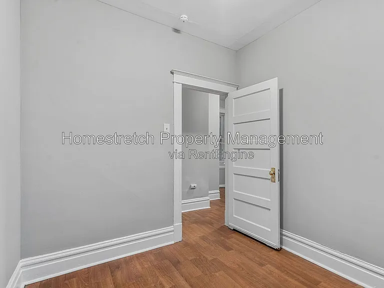 2732 Utah St #B — Photo 11