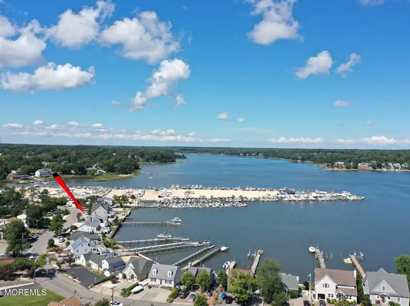 203 Riverside Drive N, Brick, NJ 08724