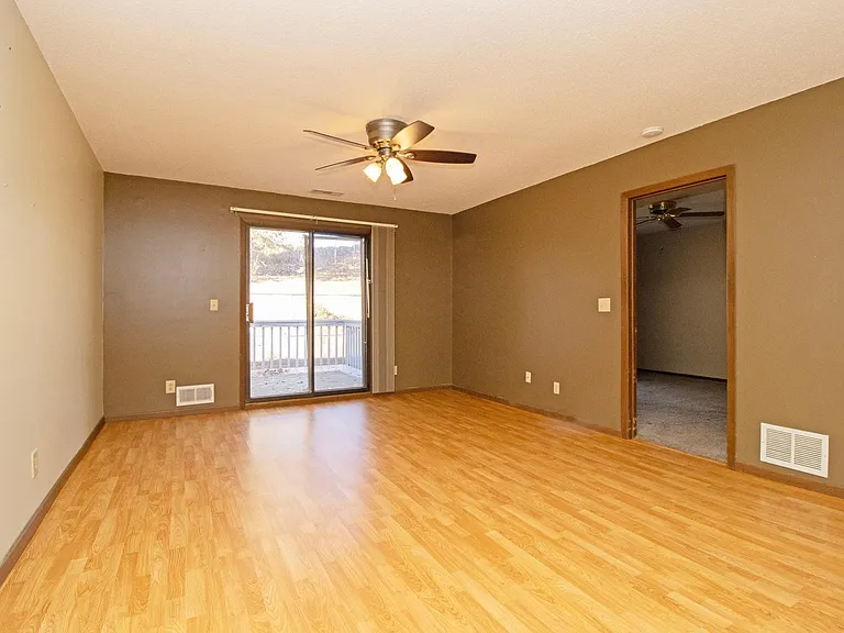 4215 Sylvia Ln S — Photo 11