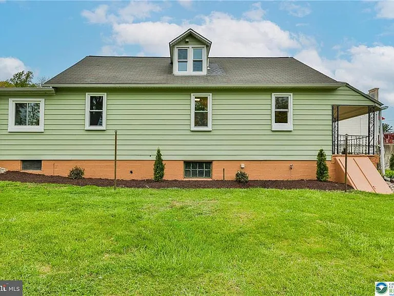 1861 E Emmaus Ave — Photo 8