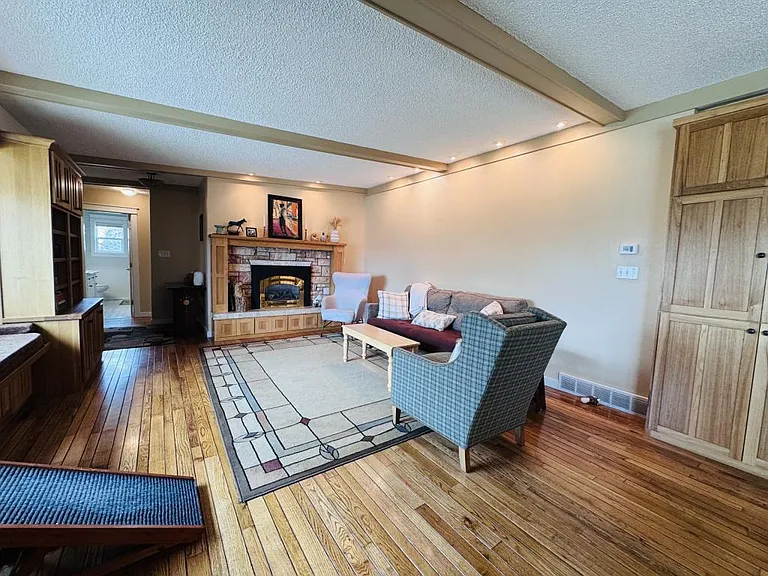 1617 Winne Ave — Photo 11