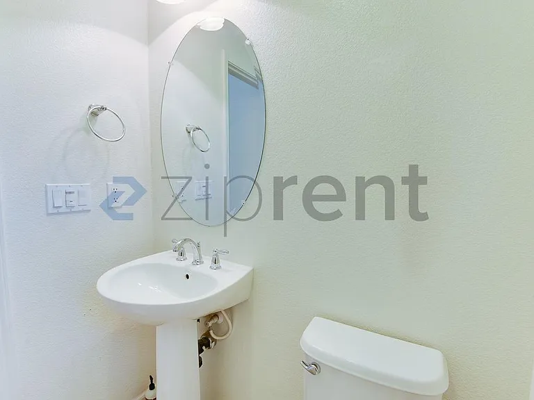 8018 Finchley Ct — Photo 35