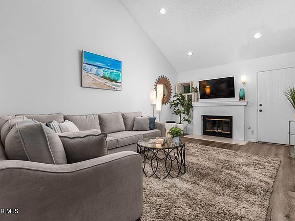 4th image of 174 N Via Colinas
