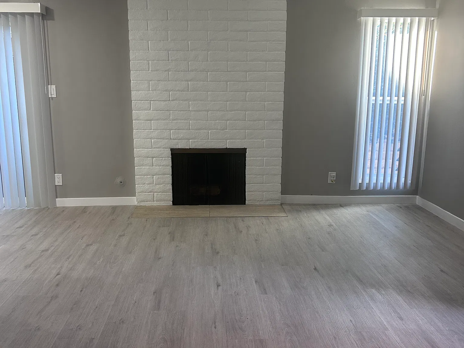4181 Duquesne Ave — Photo 2