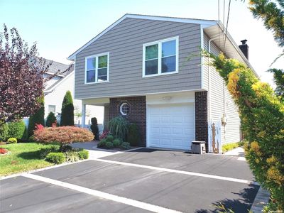 472 S 9th Street, Lindenhurst, NY, 11757