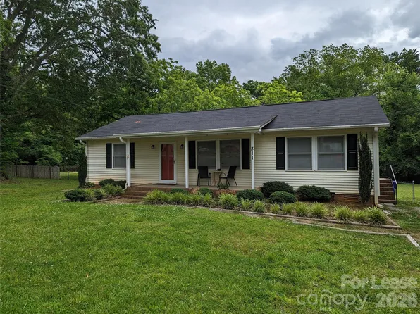 311 Hillcrest Dr, Huntersville, NC 28078
