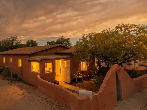 2426 Dora Ave NW, Albuquerque, NM 87104