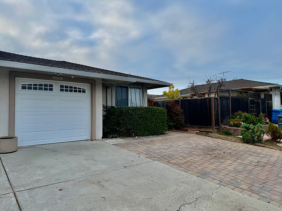 1st image of 10701 Hale Pl #10701