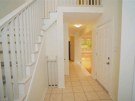 5th image of 18 Heritage Dr