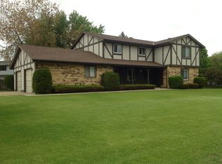 810-818 Surrey La., Hartland, WI 53029