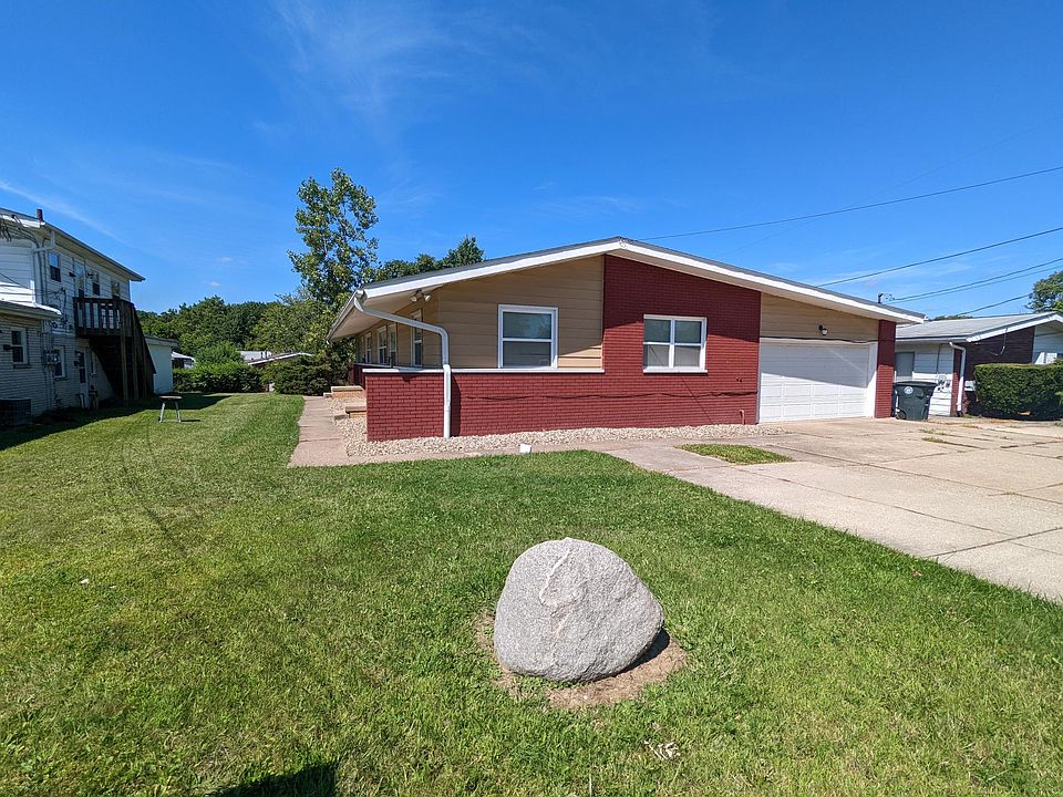 1st image of 462 Treeside Dr #1