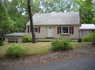 41 Sylvan Rd, Uxbridge, MA 01569