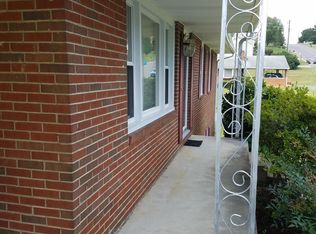 1638 Angus Rd NW, Roanoke, VA 24017