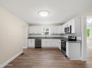 257 W Vine St, Radcliff, KY 40160