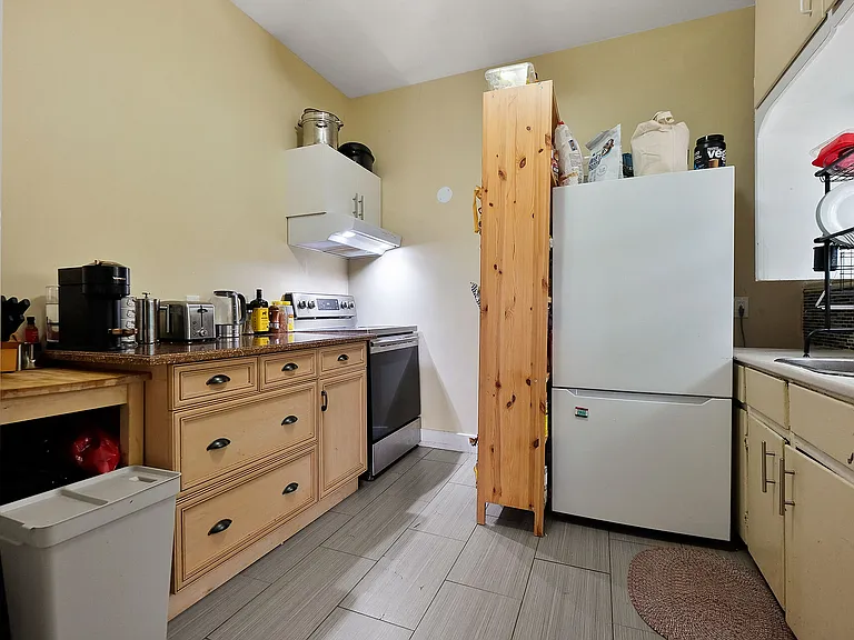 481 Besserer St #1 — Photo 34